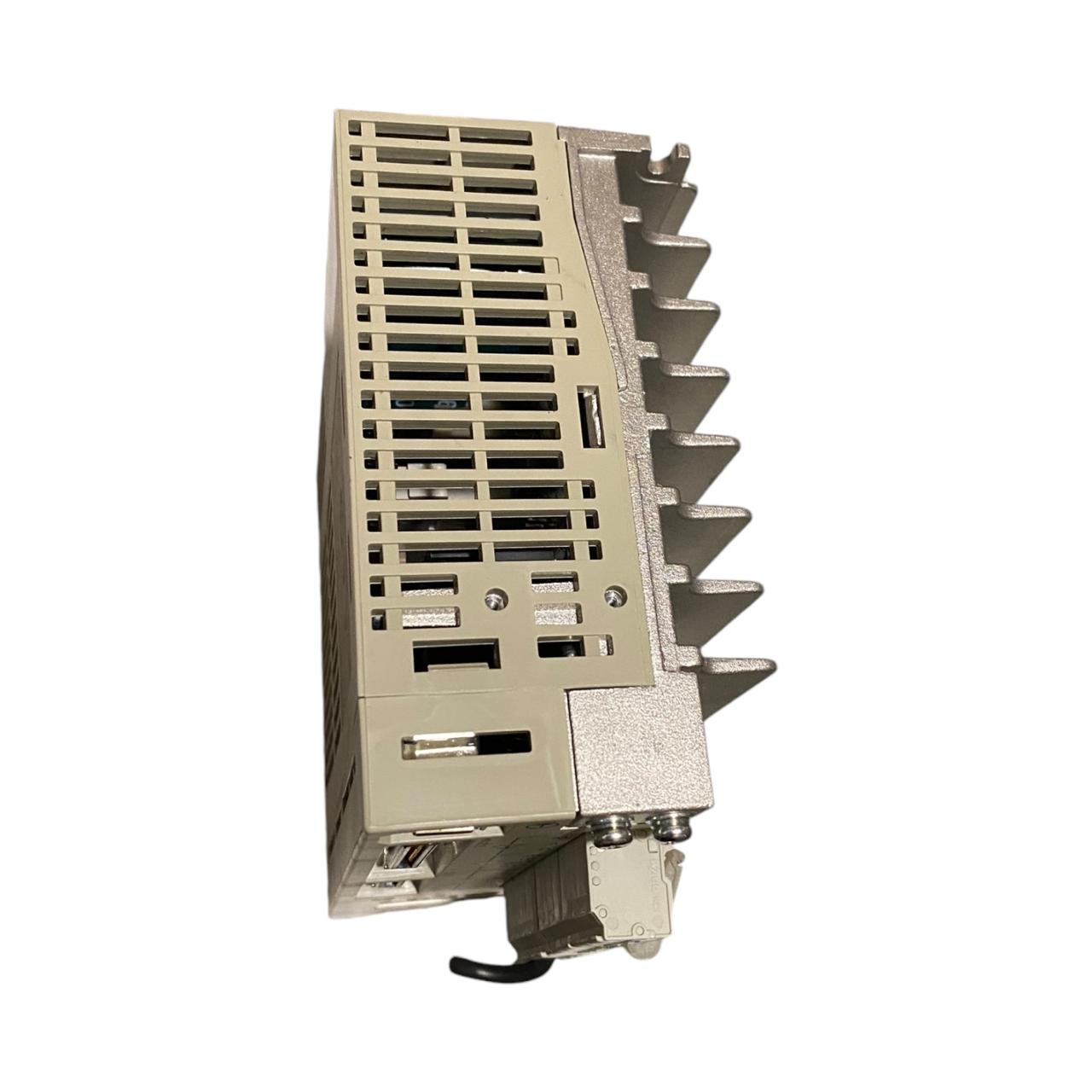 Yaskawa SGDM-04ADA variador de frecuencia