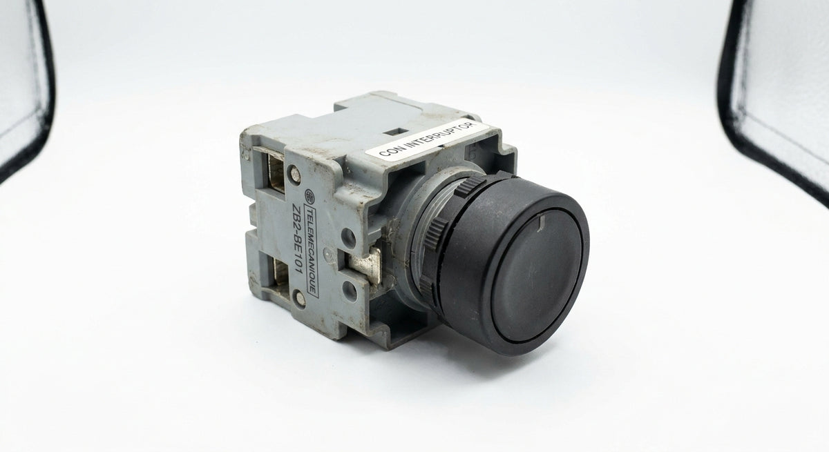 TELEMECANIQUE ZB2-BE101 CON INTERRUPTOR