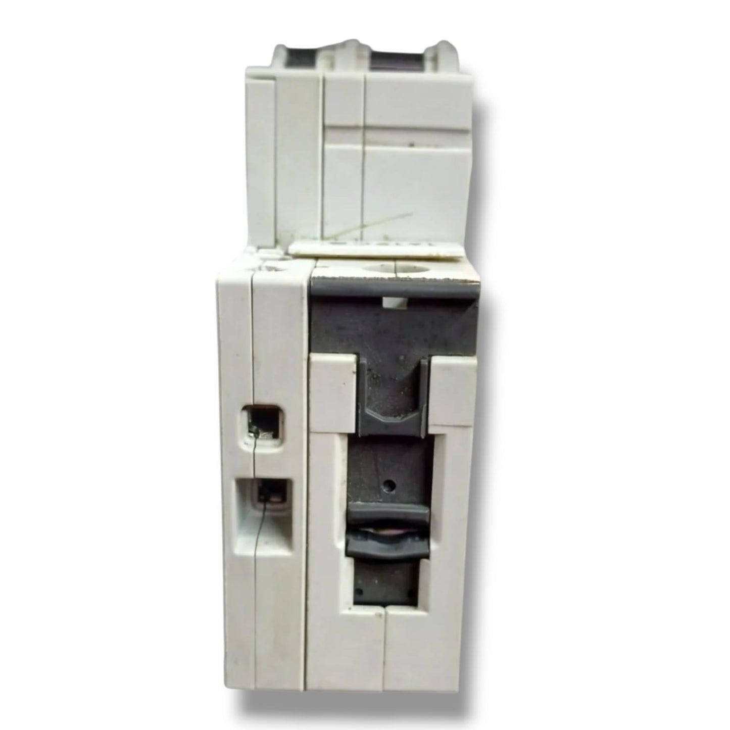 SIEMENS 5SY4106-7 MCB C6 con 5ST3010 INTERRUPTOR AUTOMATICO