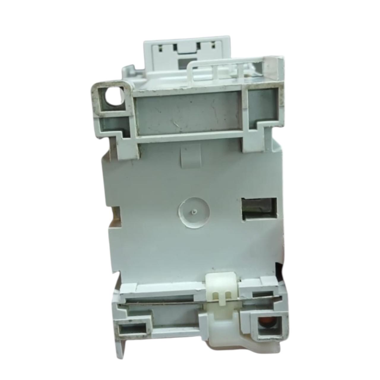 Allen Bradley 100-c12d*400 Ser A contactor trifásico Con Detalle