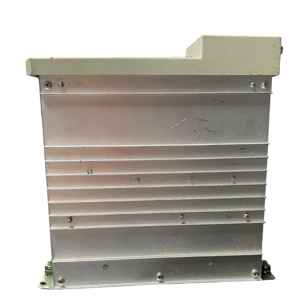 Allen Bradley 2097-v31pr0 servo drive