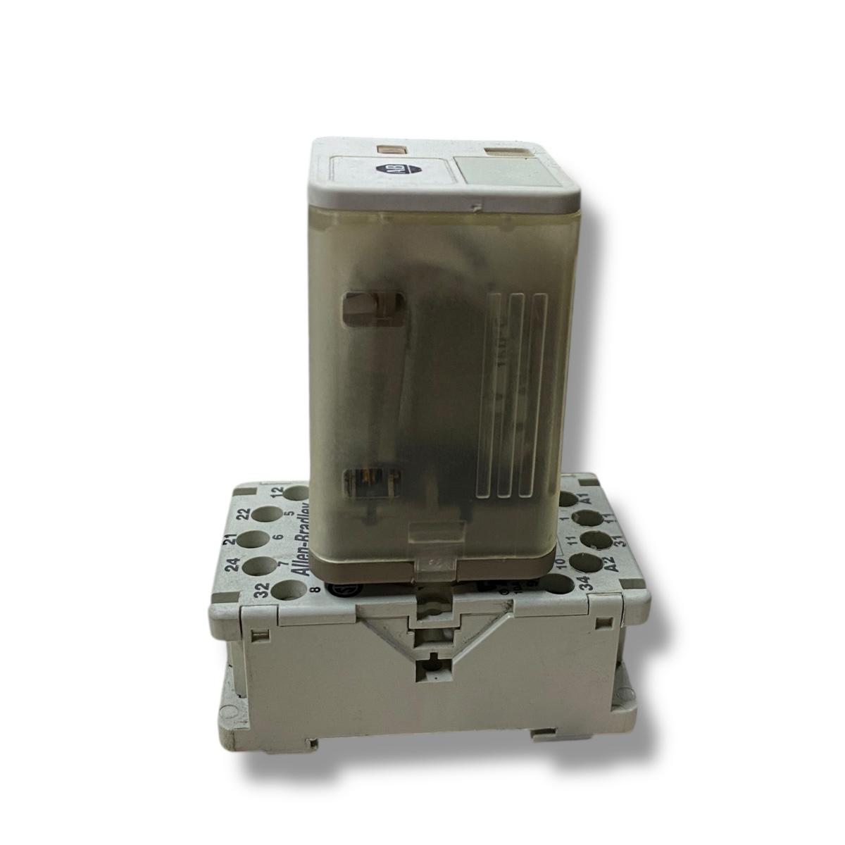 ALLEN BRADLEY 700-HA33Z24+700-HN101 relé de propósito general