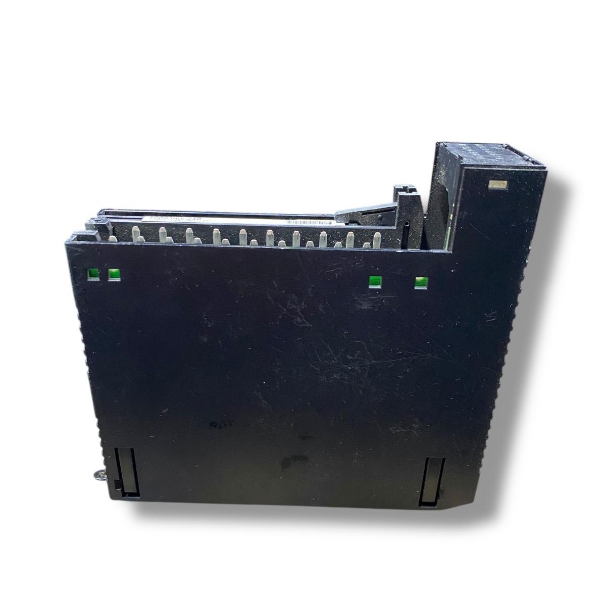 GE FANUC IC693MDL240E módulo de entrada discreta SIN CONECTOR