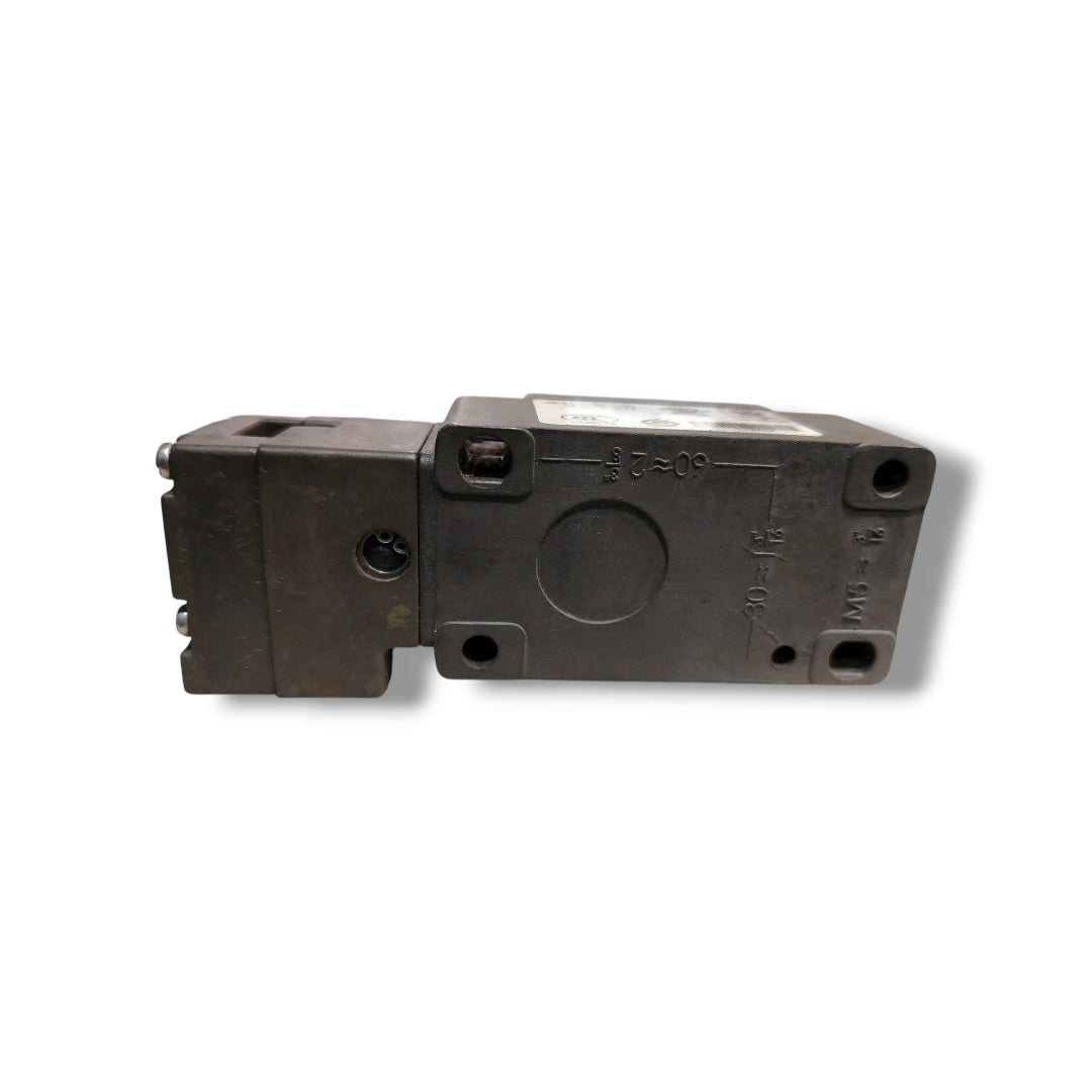 EUCHNER NZ1VZ-528E-M