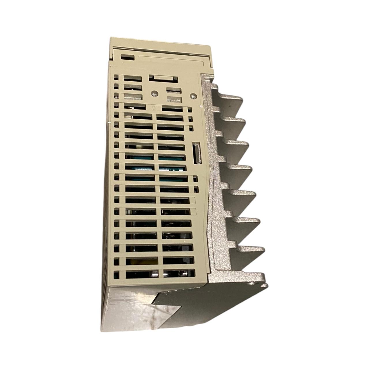 Yaskawa SGDM-04ADA variador de frecuencia