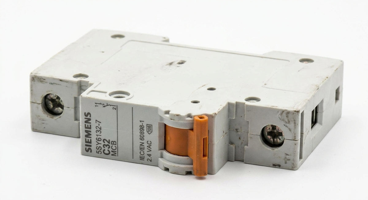 SIEMENS 5SY6132-7 MCB C32