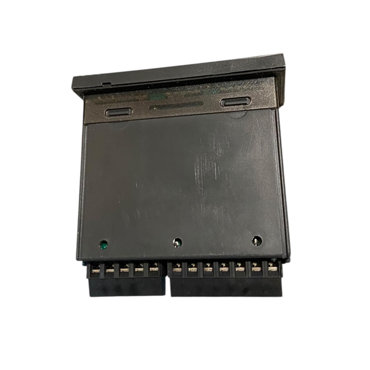 Carel IR33C7HB0S controlador de temperatura
