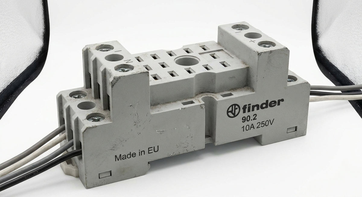 Finder 90.2