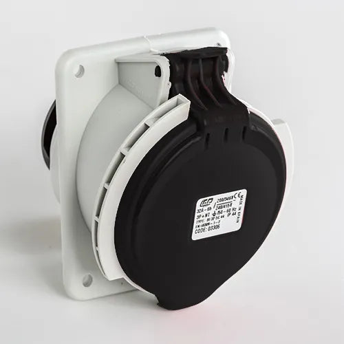 Base empotrar inclinada 32A 3P+N+T 500VCA 7h Negro IP44