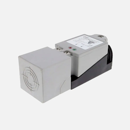 SENSOR INDUCTIVO RECTANGULAR PLASTICO  30MM NPN NANC 10-30VCD IP67