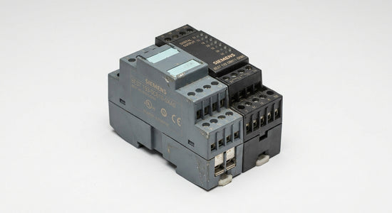 SIEMENS 6ES7 193-0CB10-0XA0 + 6ES7 132-0BH11-0XB0