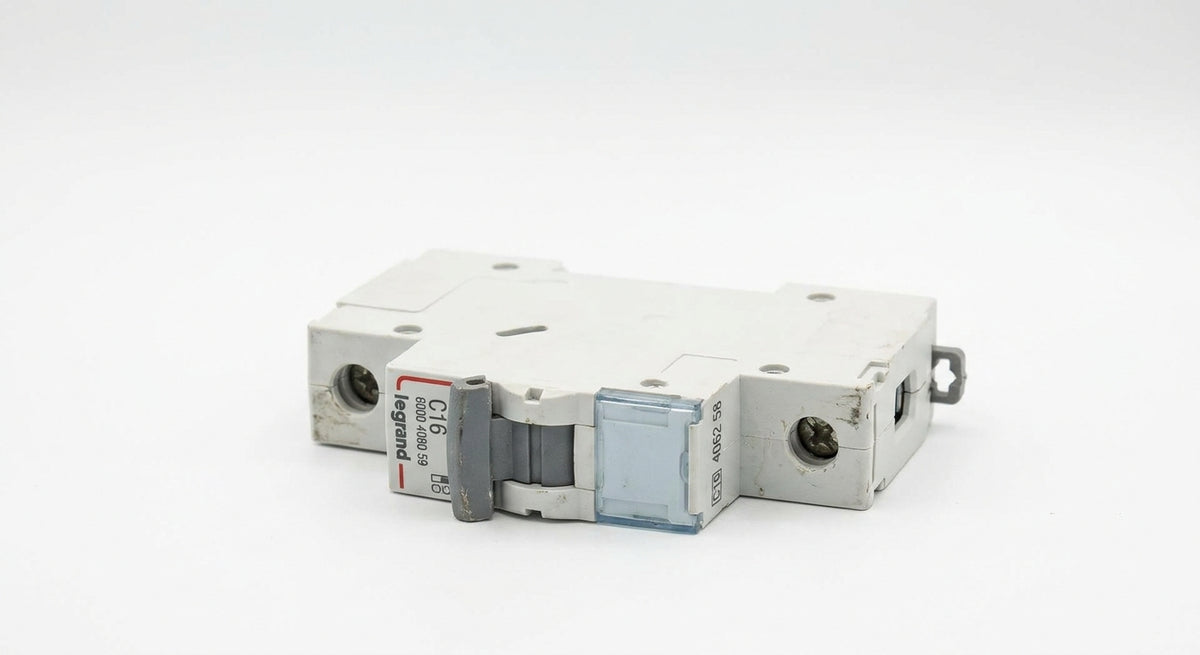 LEGRAND DX3 D16 6000 4080 59 4062 58