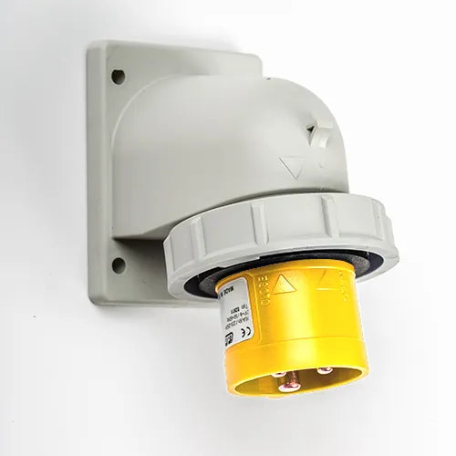 Clavija empotrar acodada 16A 2P+T 120VCA 4h Amarillo IP67