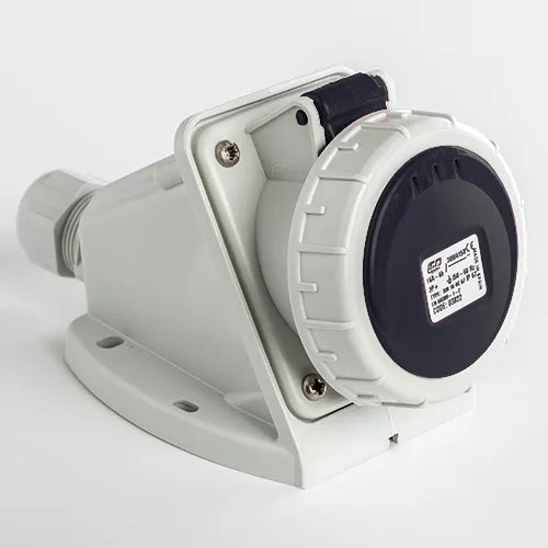 Base mural 16A 3P+T 500VCA 7h Negro IP66-IP67