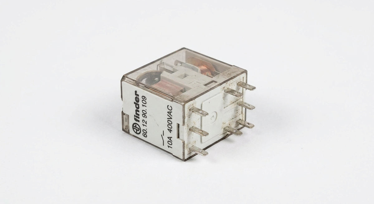 FINDER 60.12  90.109 10 A 400VAC