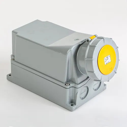 Base mural 125A 2P+T 120VCA 4h Amarillo IP66-IP67