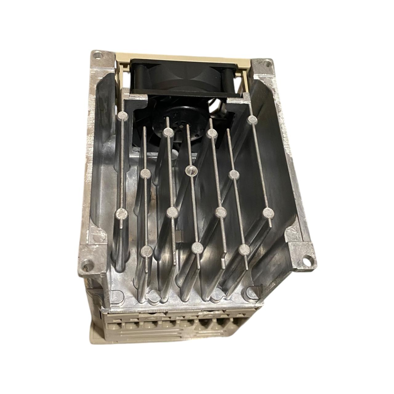 Yaskawa CIMR-VC4A0005BAA variador de frecuencia