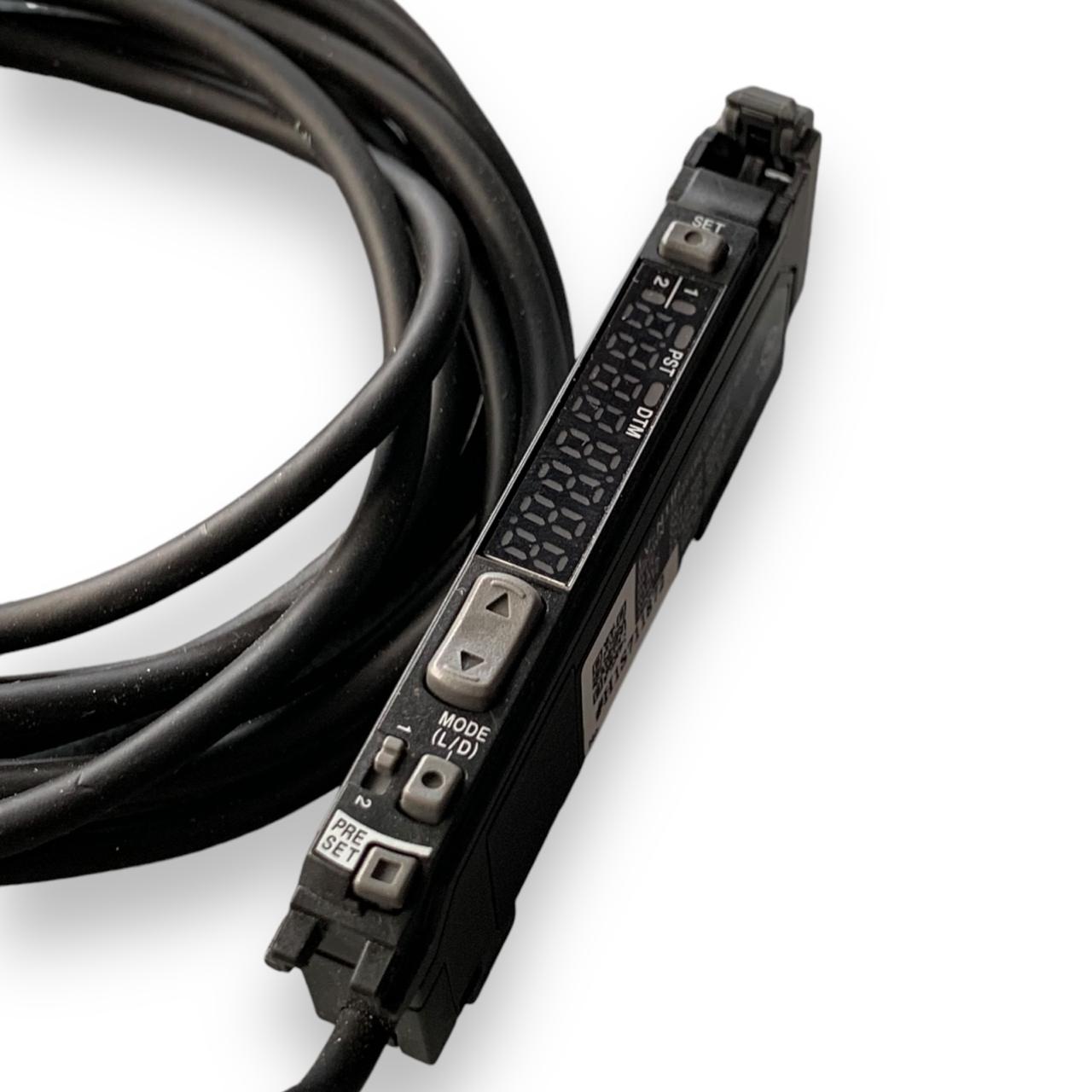 KEYENCE LV-N11P Amplificador