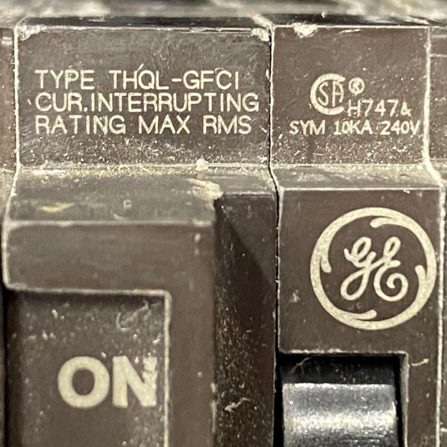 General Electric Thql-gfci Interruptor
