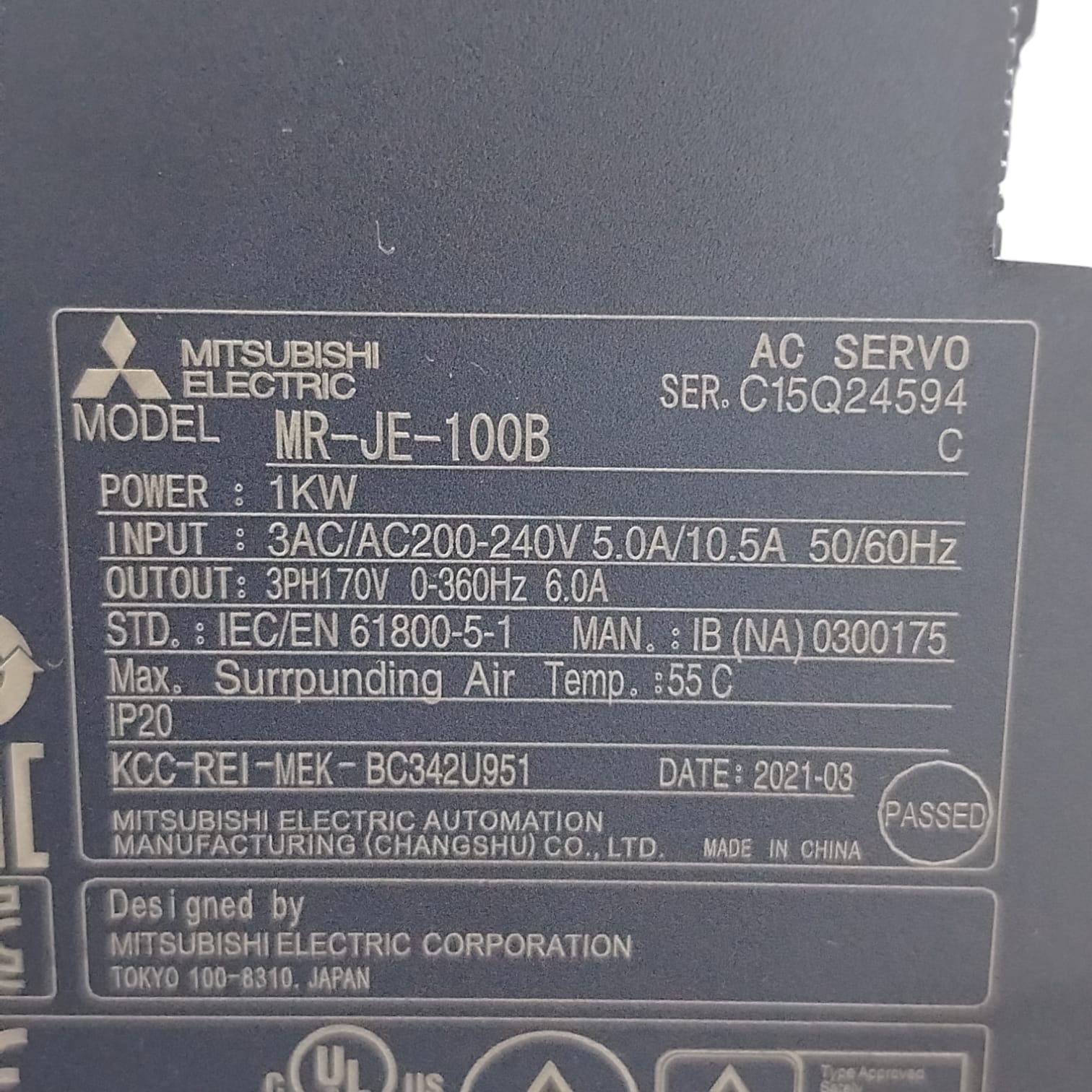 MITSUBISHI	MR-JE-100B Servoamplificador