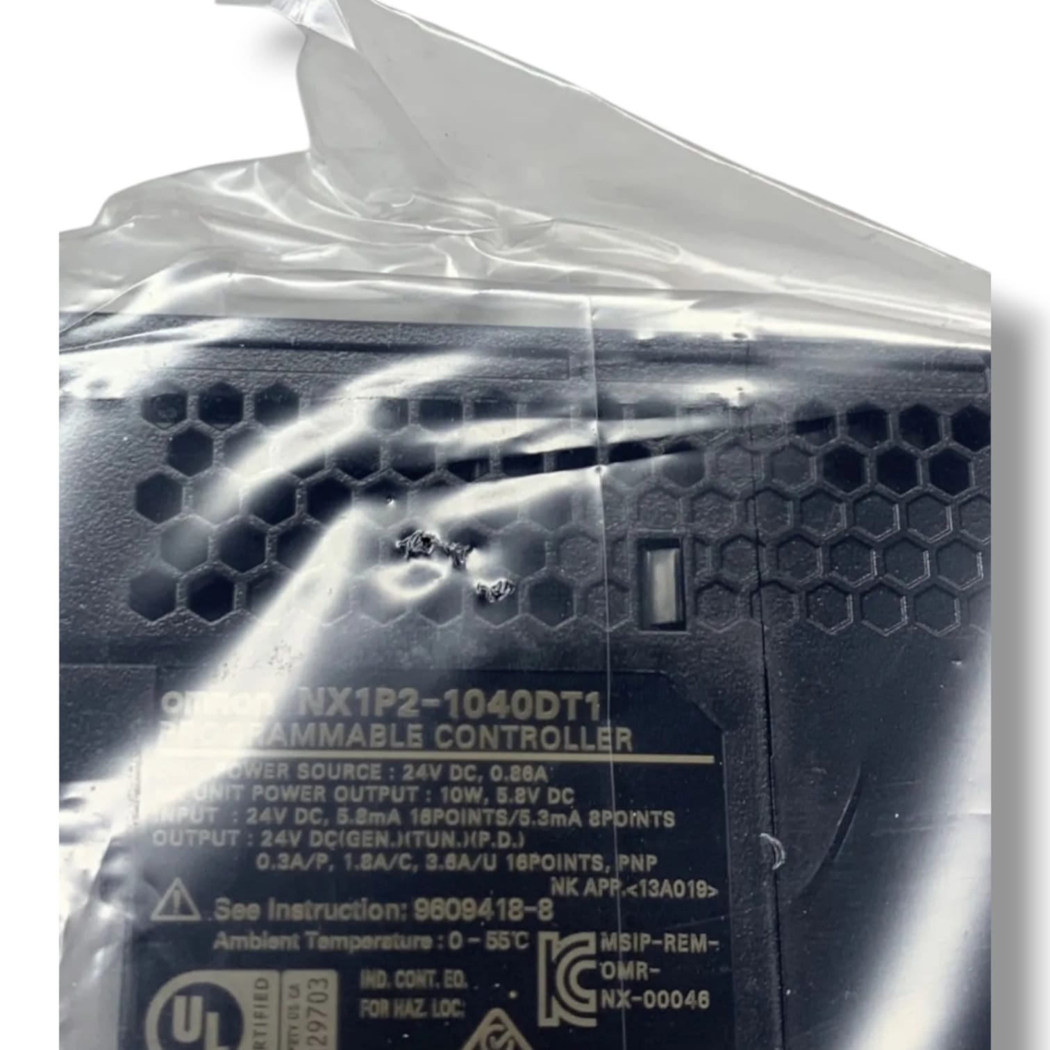 OMRON NX1P2-1040DT1 PLC