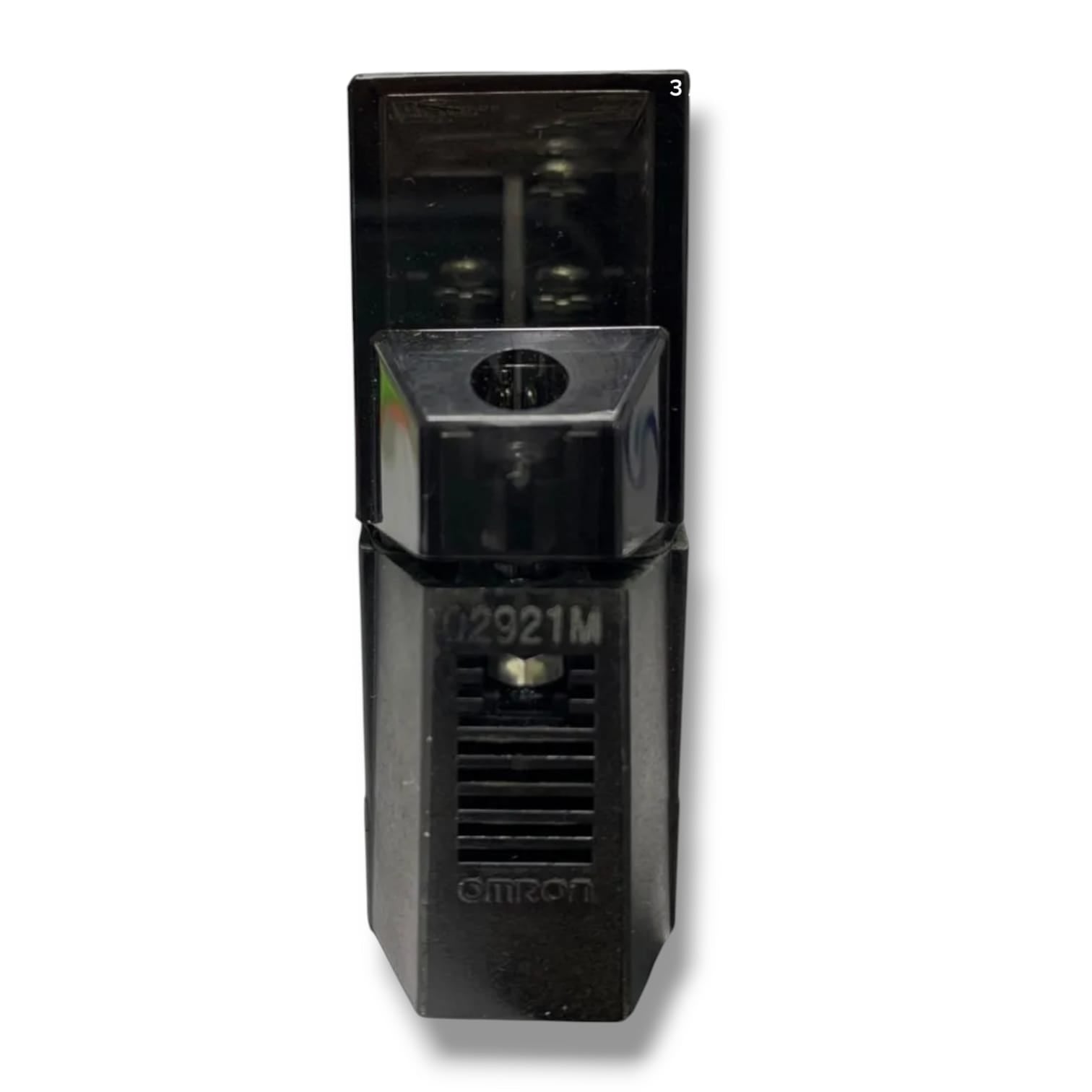 Omron E3JM-R4M4-G es un sensor fotoeléctrico