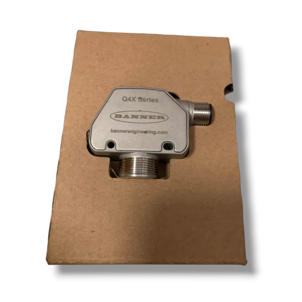 BANNER Q4XTKLAF600-Q8 SENSOR DE DISTANCIA LASER