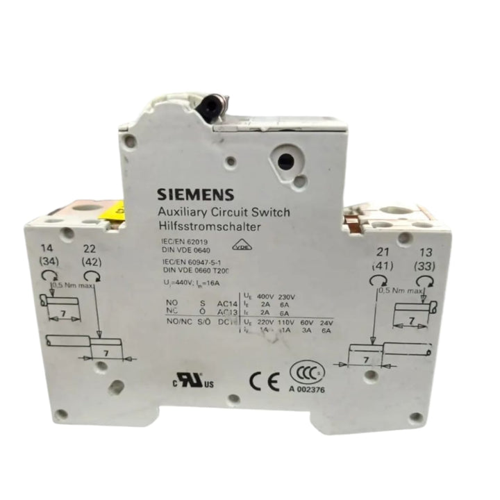 SIEMENS 5SY6101-7 MCB C1 y el 5ST3010 INTERRUPTOR AUTOMATICO