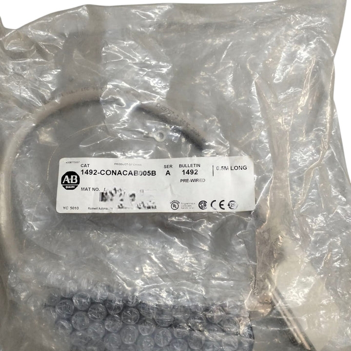Allen Bradley 1492-conacab005b Ser. A CABLE