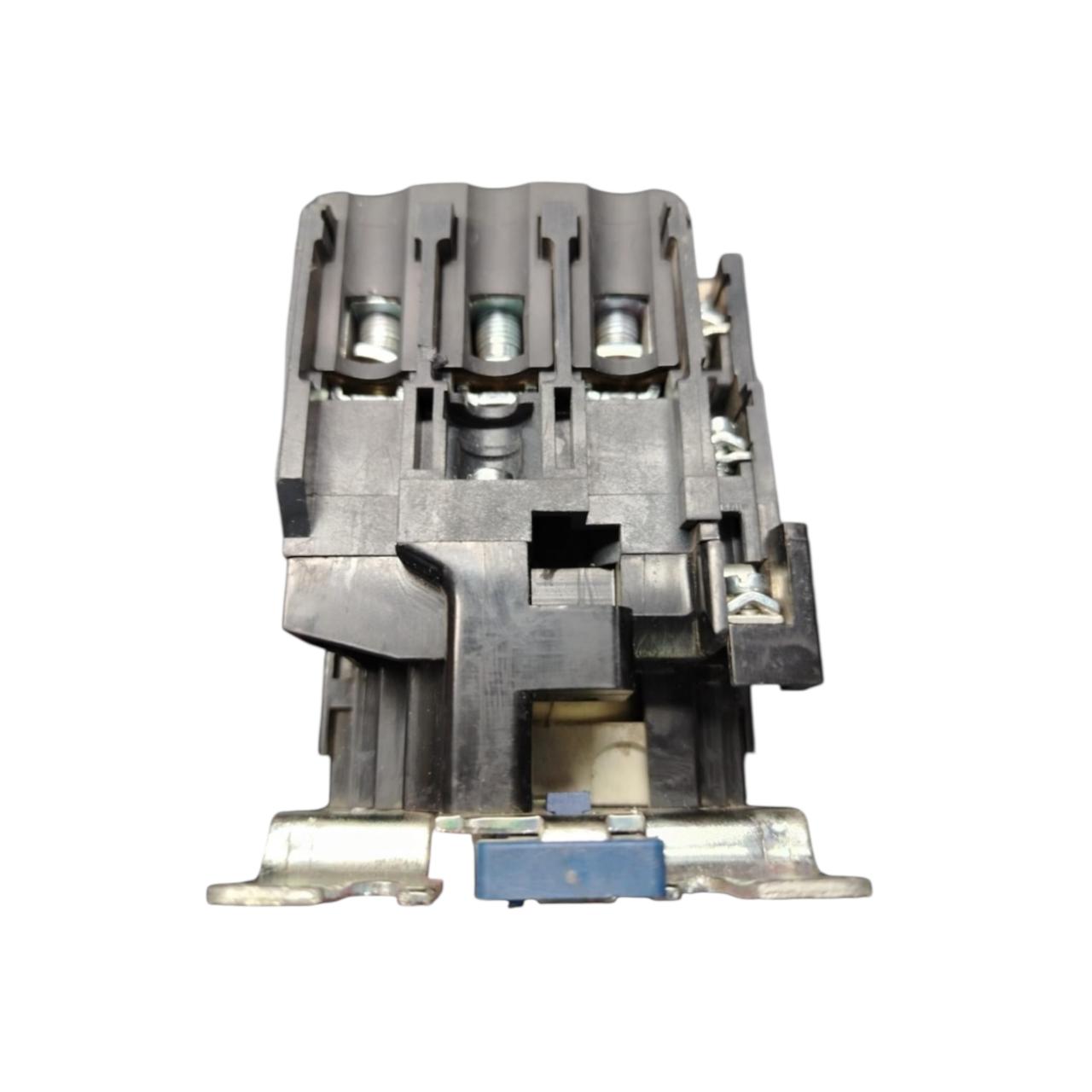 Schneider Electric Lc1d50 C contactor trifásico