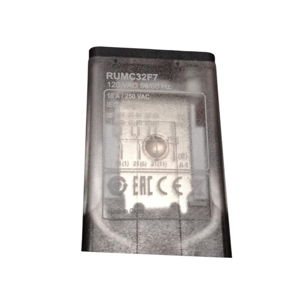 Schneider Electric Rumc32f7 Con Ruzc3m relé universal