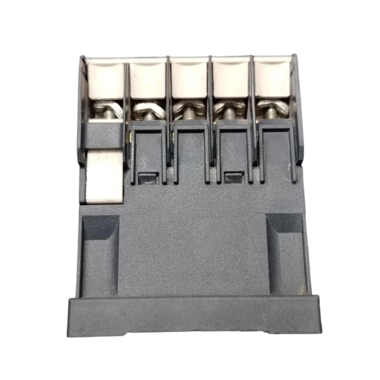 Schneider Electric Ca2kn 40p7 relé de control