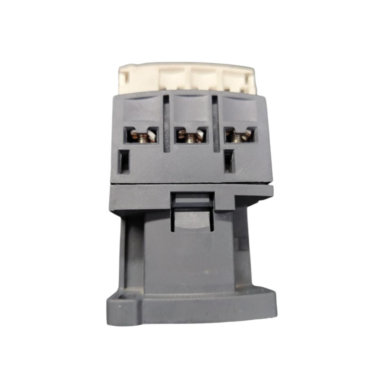 Schneider Electric Lc1d12 contactor trifásico