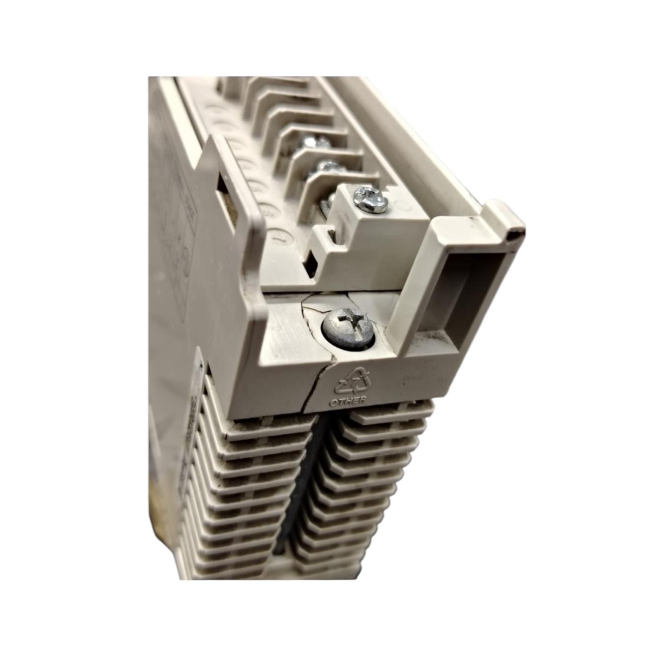 Schneider Automation 140 Cra 211 10 módulo interfaz Con Detalles