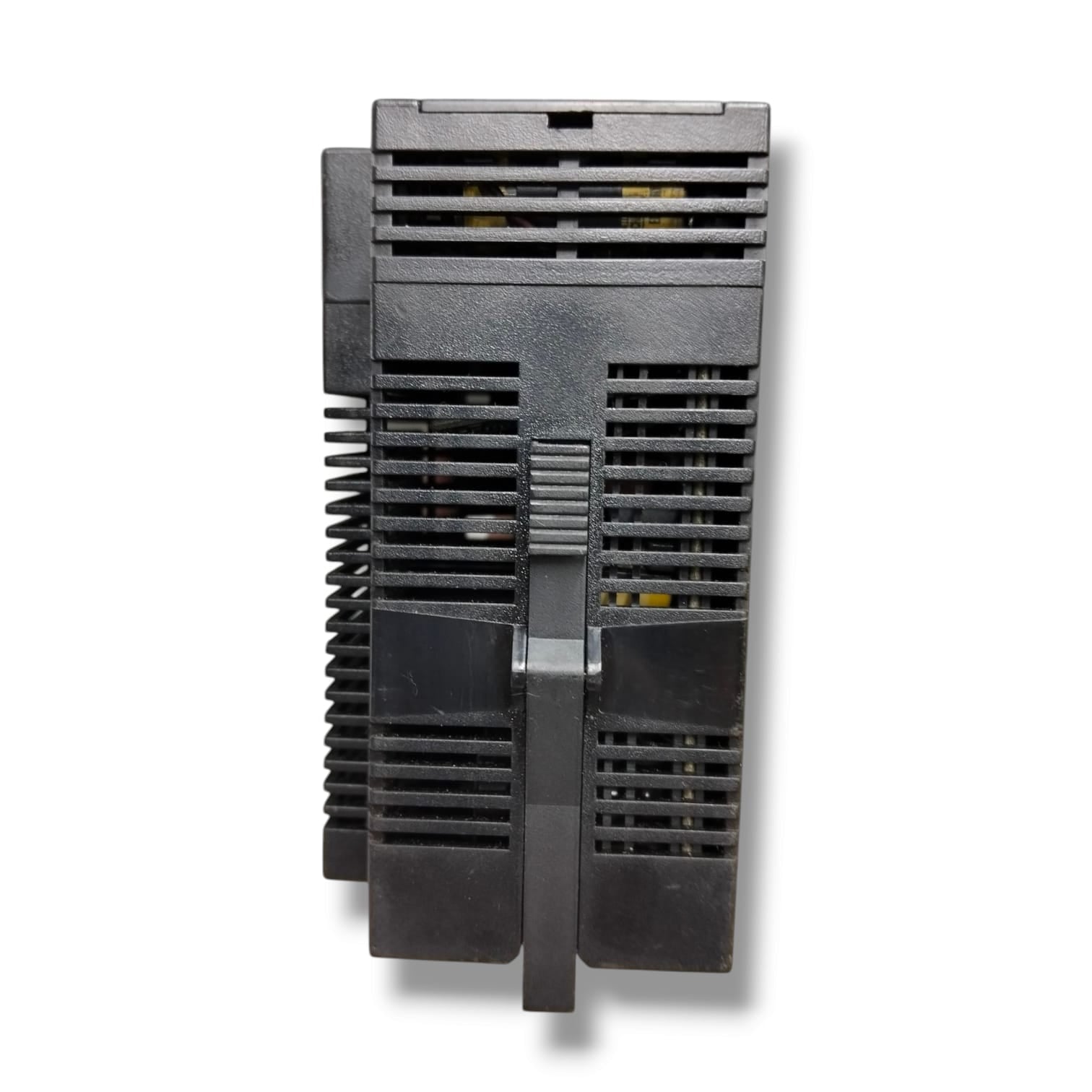 GE FANUC IC693PWR330C FUENTE DE ALIMENTACION  SIN TAPA
