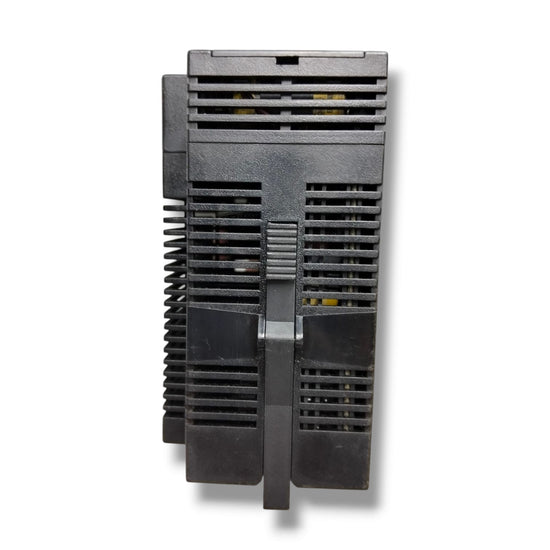 GE FANUC IC693PWR330C FUENTE DE ALIMENTACION  SIN TAPA
