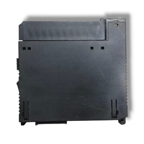 GE FANUC IC693MDL742D MODULO DE SALIDA CON DETALLE