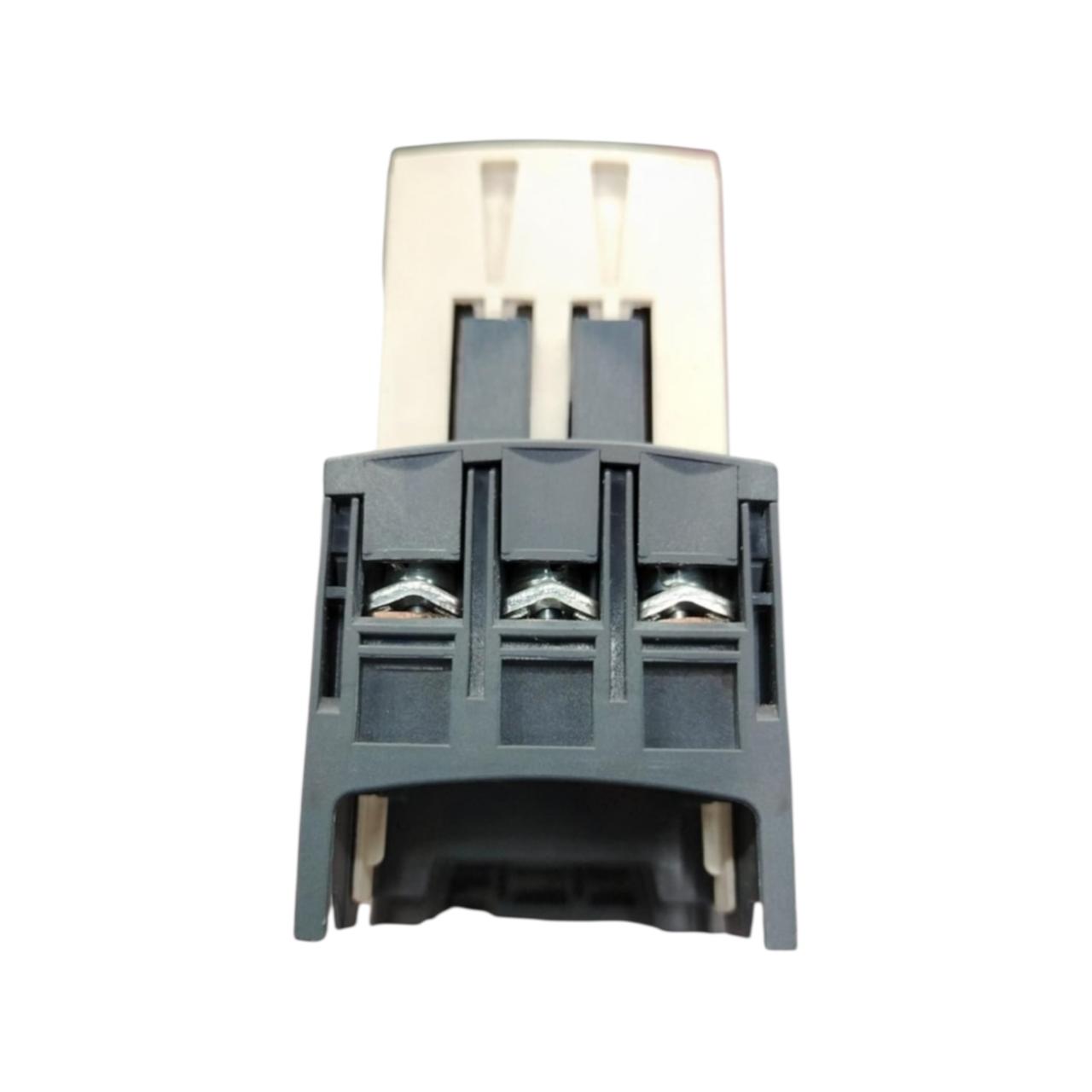 Schneider Electric Luca32bl Con Telemecanique Lualf1 unidad de control estándar