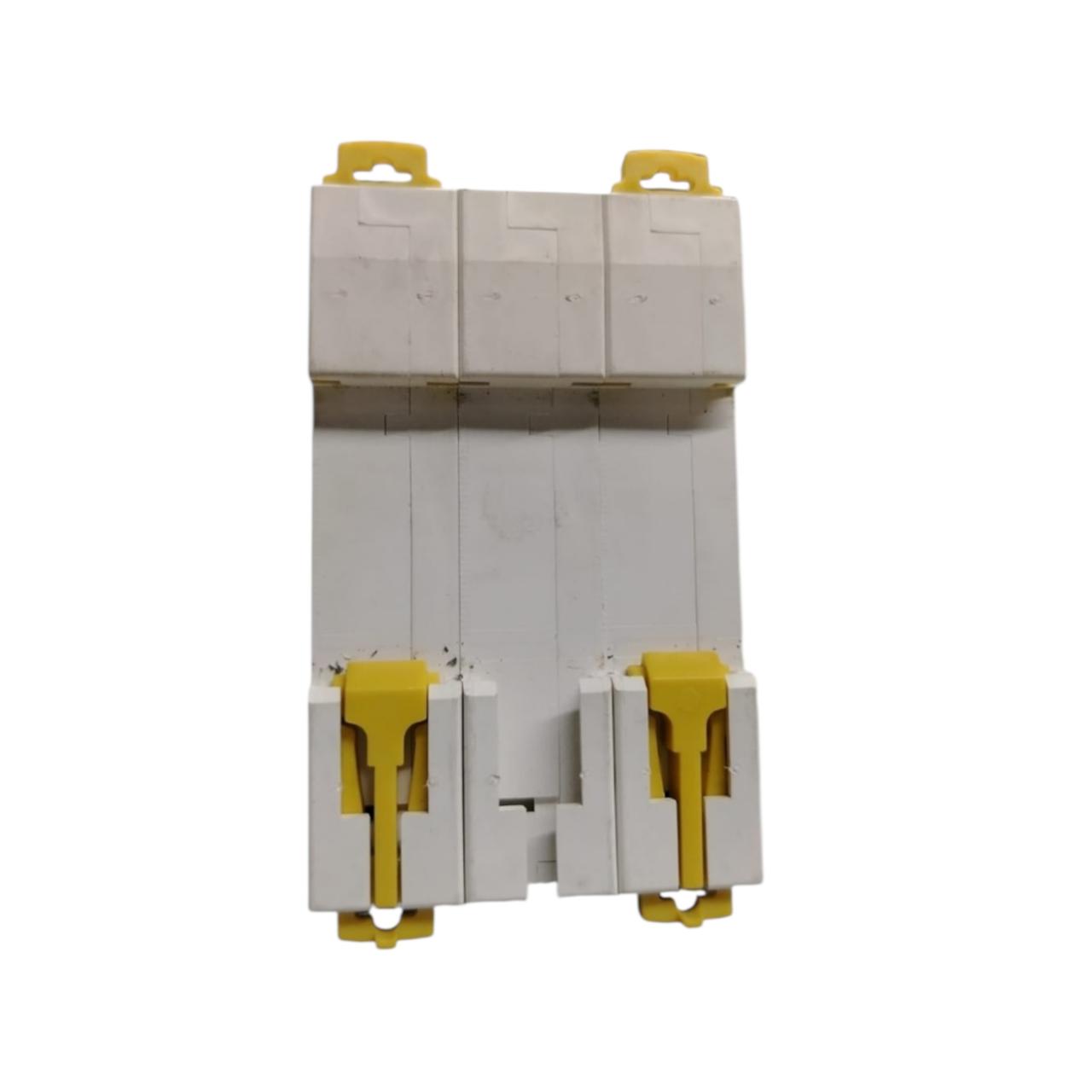 Schneider Electric Ic65n C 32a interruptor termomagnético