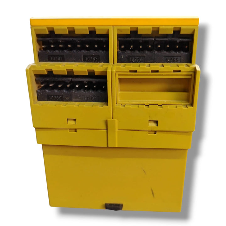 PILZ PNOZ X10.11P 777750 CON DETALLE Módulo de Seguridad