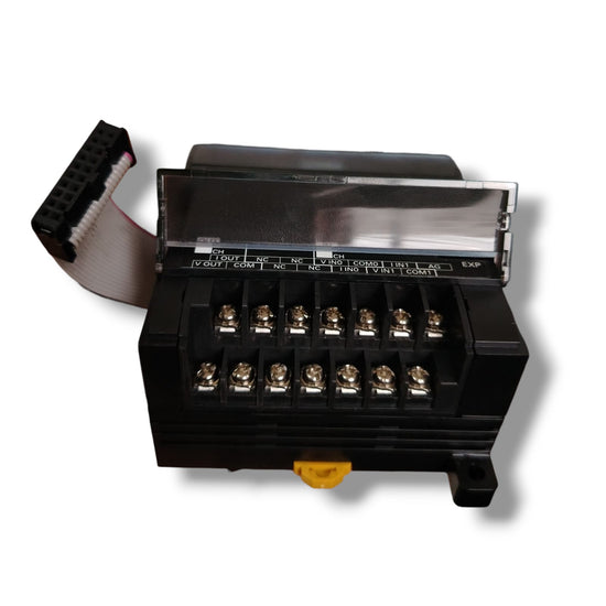 OMRON CP1W-MAD11 UNIDAD DE EXPANSION
