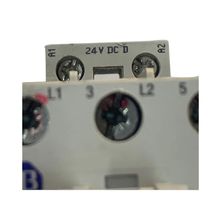Allen Bradley 100-c37z*00 Ser C contactor trifásico IEC Con Detalles