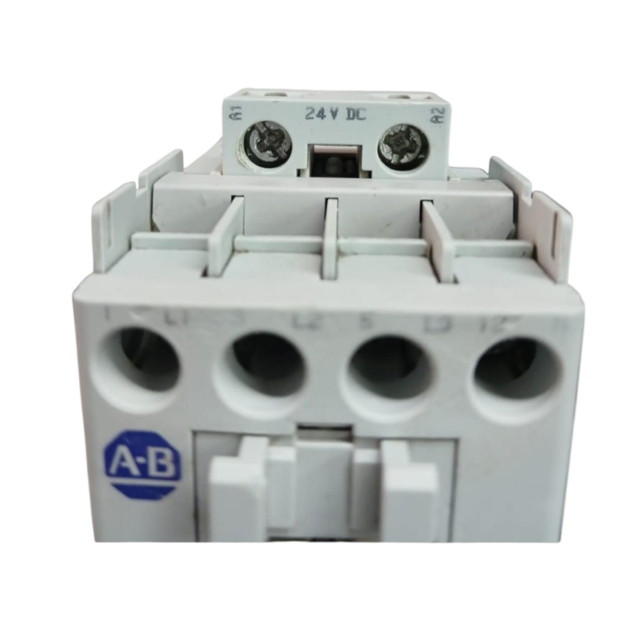 Allen Bradley 100-c23z*10 contactor trifásico IEC Ligero Detalle