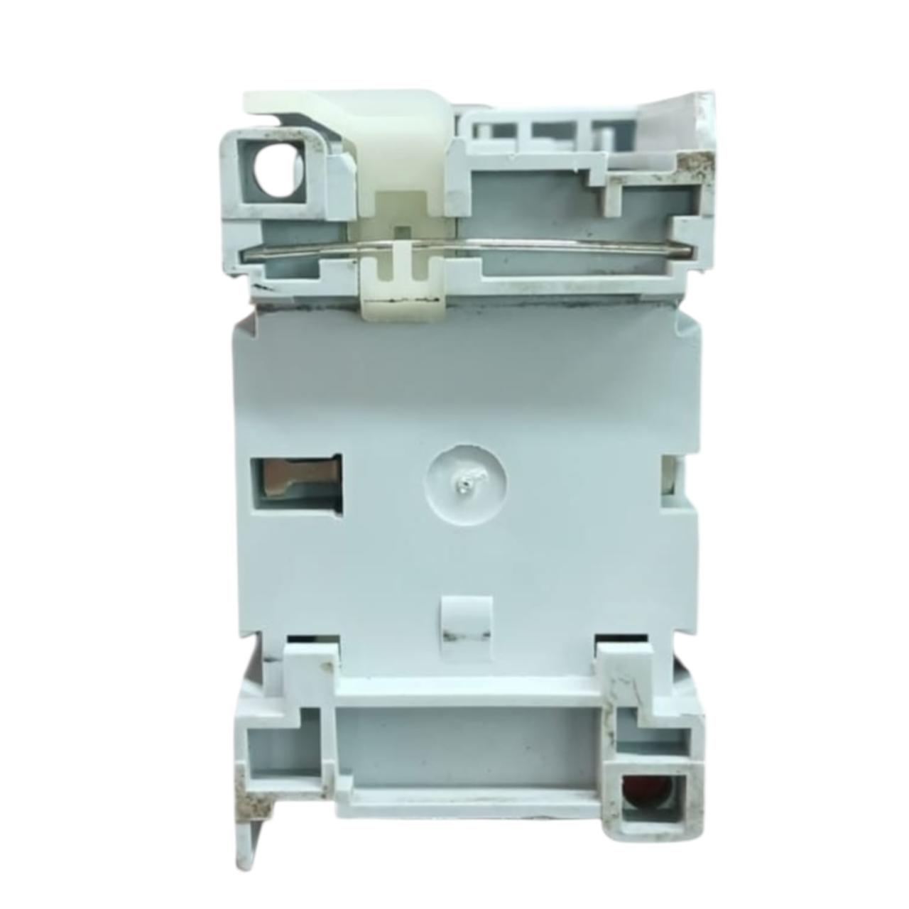 Allen Bradley 100-c23z*10 contactor trifásico IEC Ligero Detalle