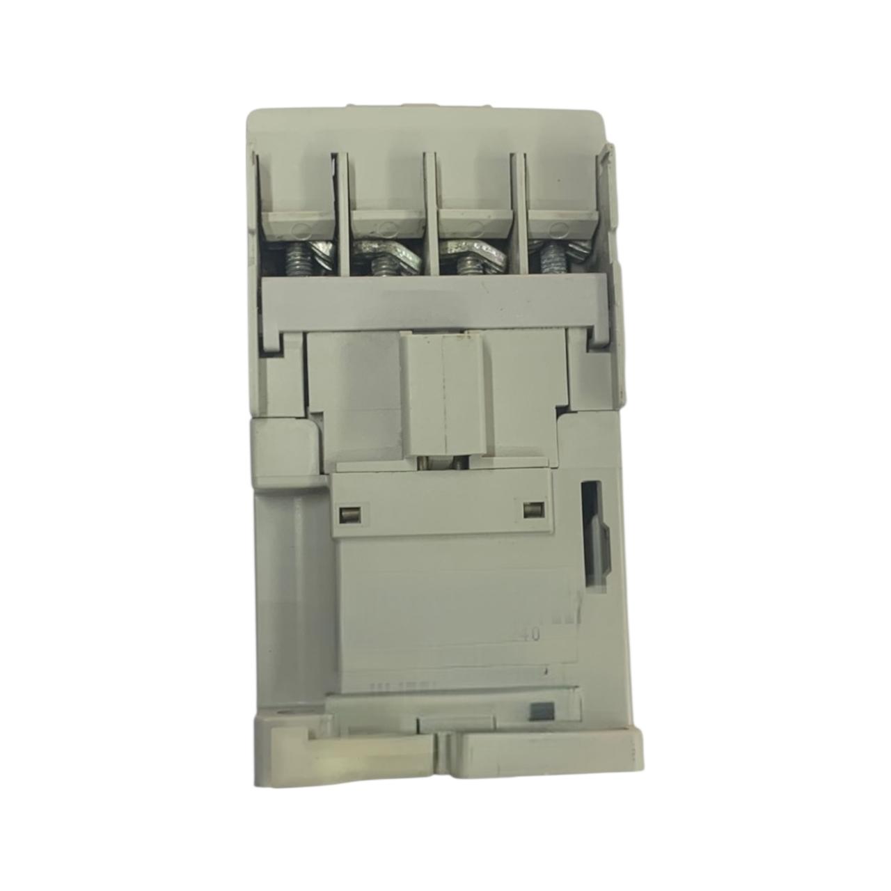 Allen Bradley 100-c16e*10 Ser B contactor trifásico