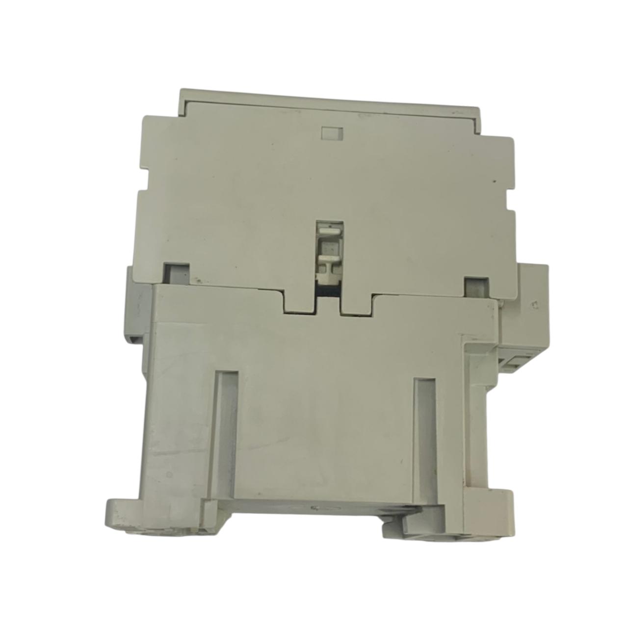 Allen Bradley 100-c16e*10 Ser B contactor trifásico