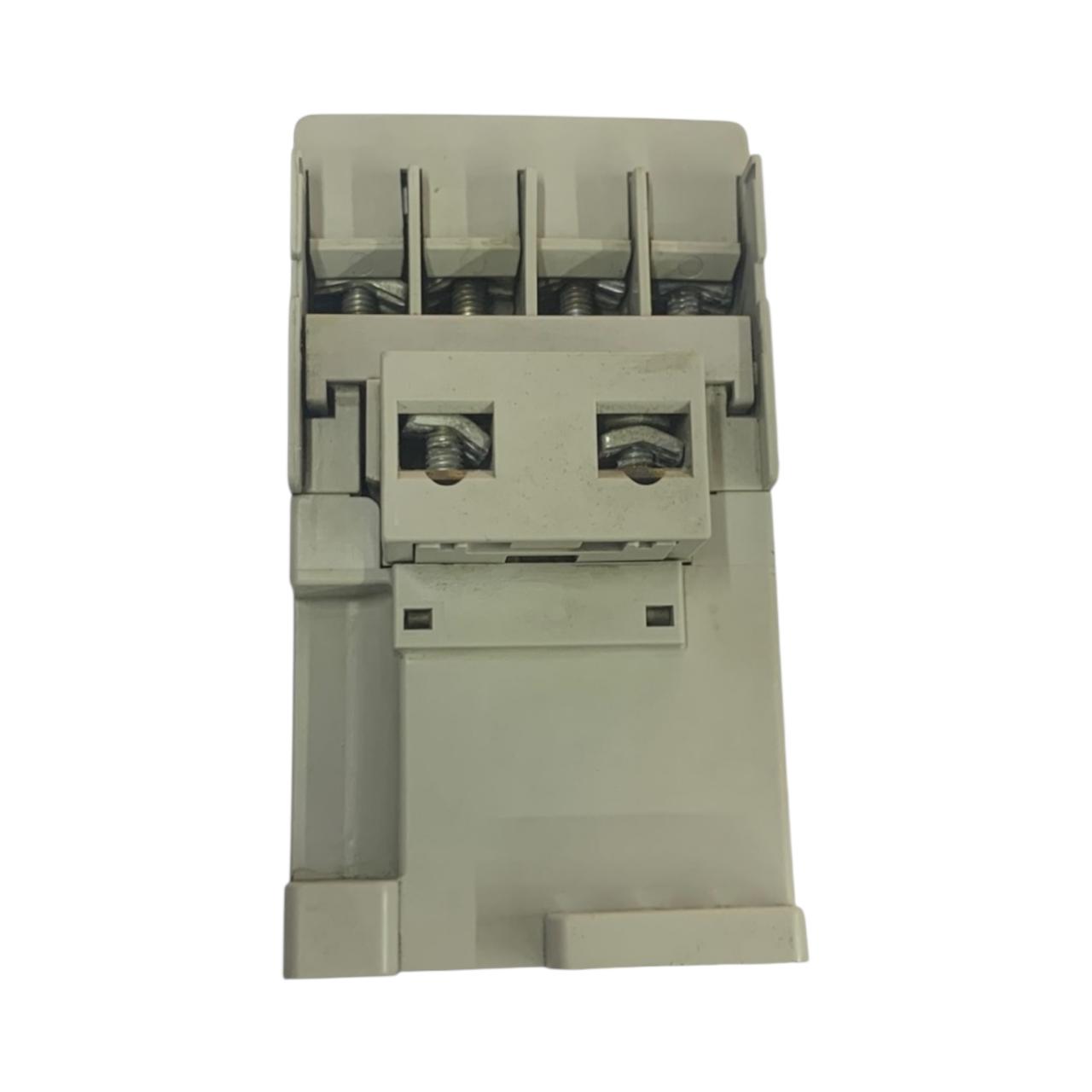Allen Bradley 100-c16e*10 Ser B contactor trifásico