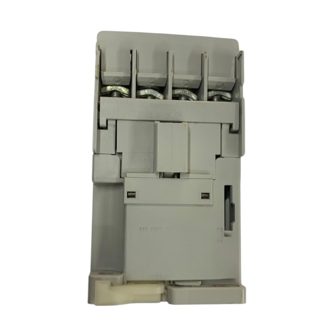 Allen Bradley 100-c16e*01 Ser B contactor trifásico