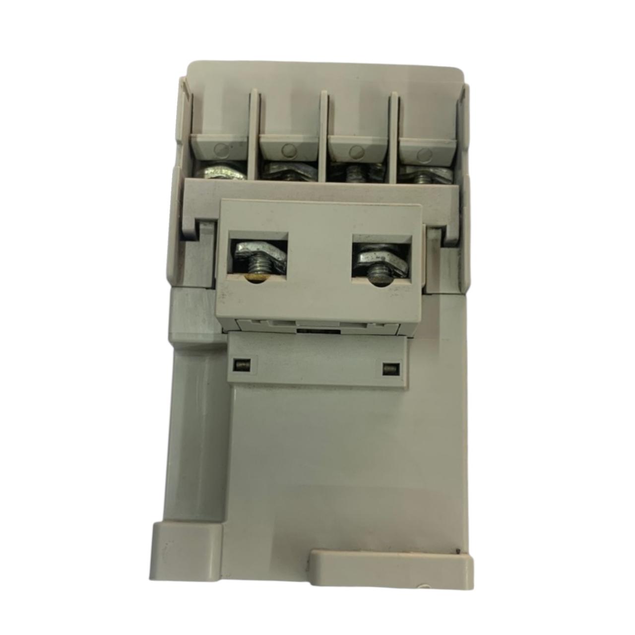 Allen Bradley 100-c09e*10 Ser A contactor IEC trifásico