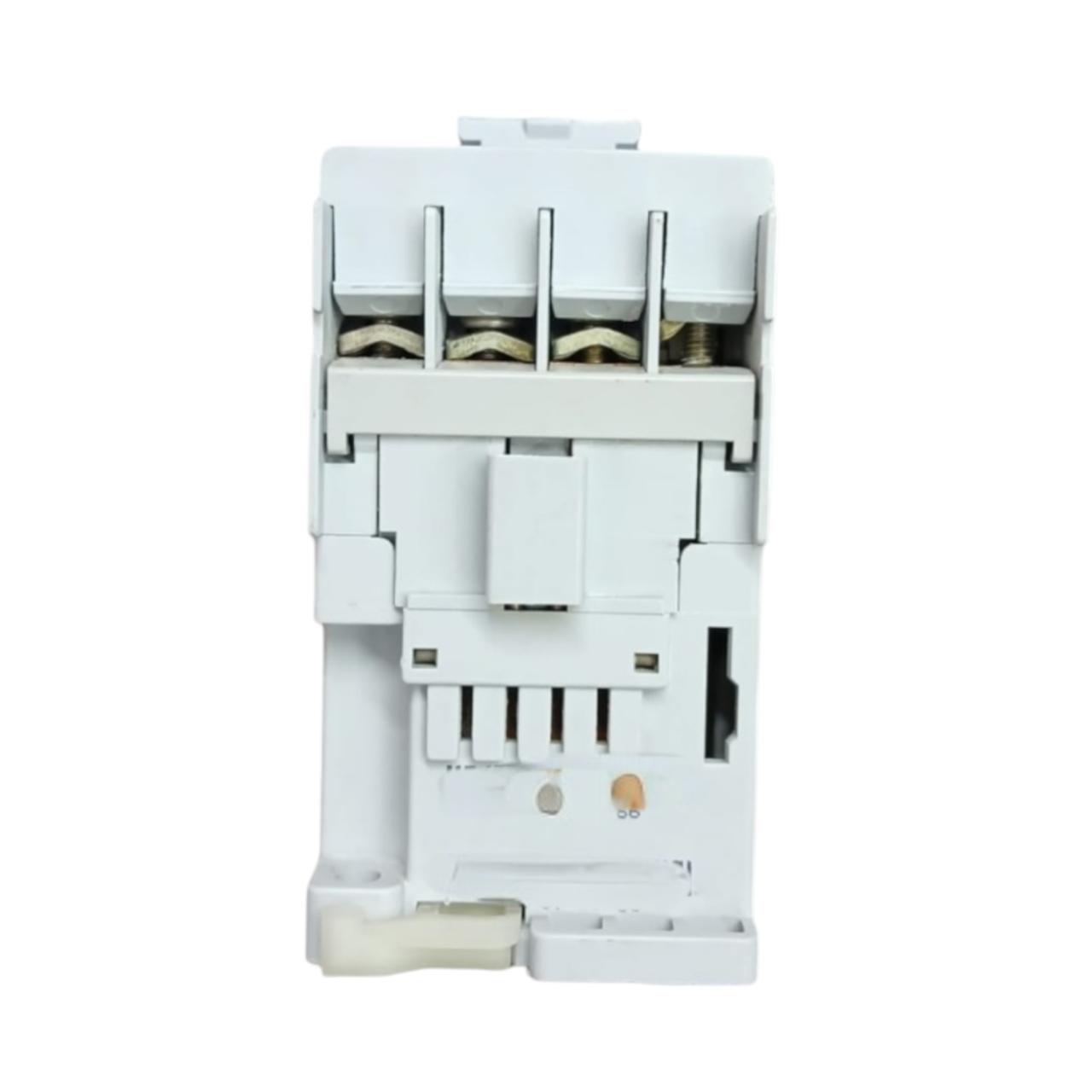 Allen Bradley 100-c23*10 Ser C contactor trifásico